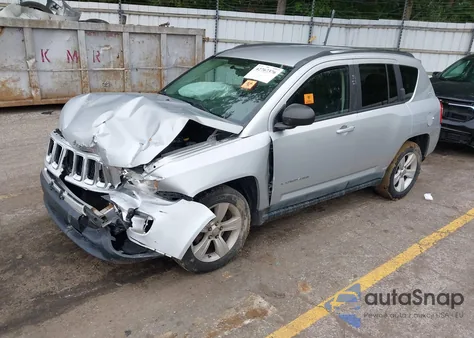 2011 Jeep Compass из США, поврежденный, VIN 1J4NF1FB2BD148448